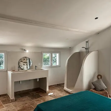 Villa With Private Pool & Air Conditioning Near St-tropez